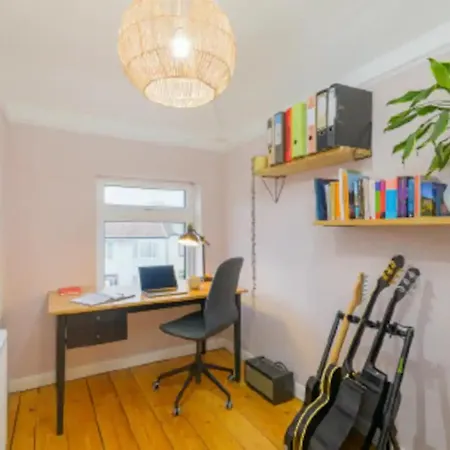 Welcoming 2bd House - Brislington 布里斯托